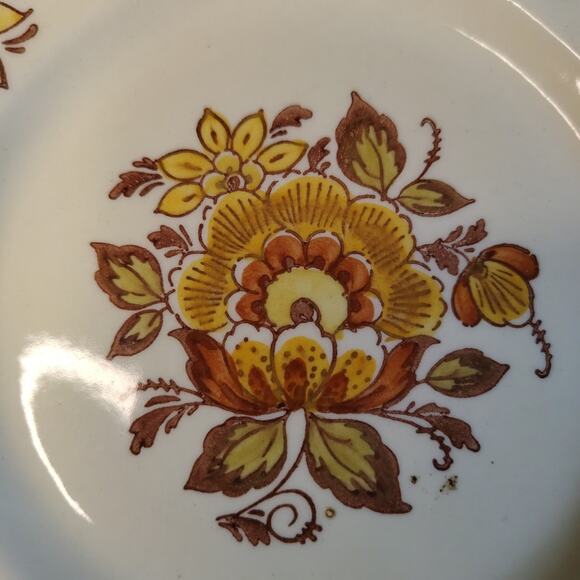 Poppy Trail by Metlox 4 Golden Garden Pattern 6‎ 5/8" Bread and Butter Plates - Picture 3 of 8